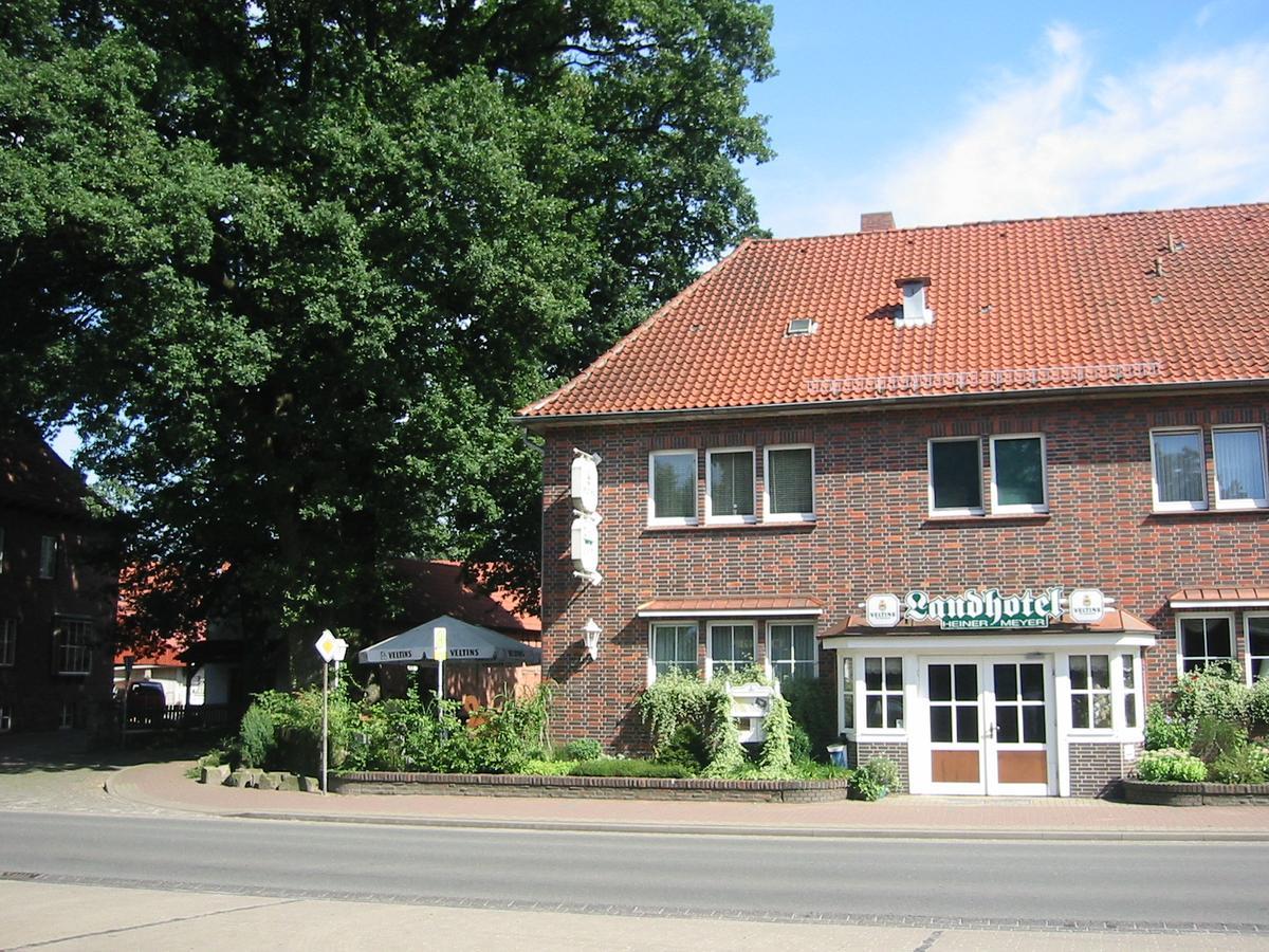Landhotel Heiner Meyer Wahrenholz Exteriör bild